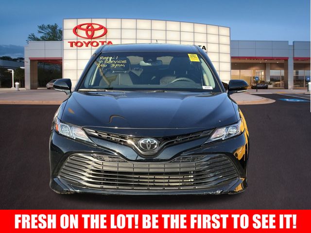 2018 Toyota Camry LE 2