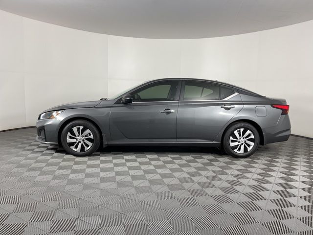 2025 Gun Metallic Nissan Altima 2.5 S FWD Sedan