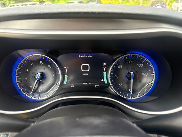 Used 2021 Chrysler Pacifica Van