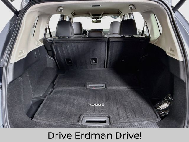 Used 2025 Nissan Rogue SUV