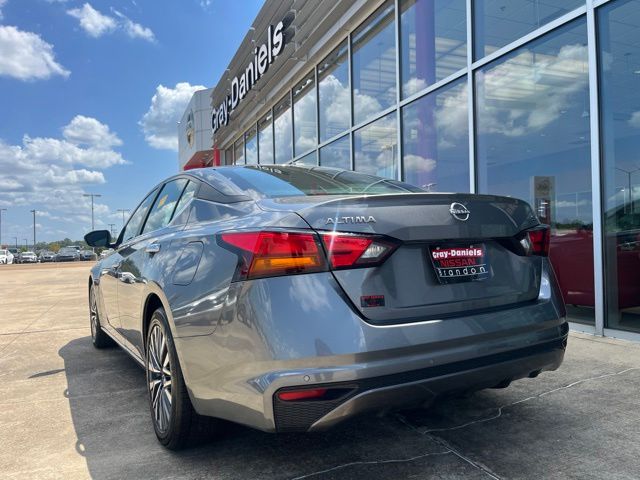 Used 2024 Nissan Altima Sedan