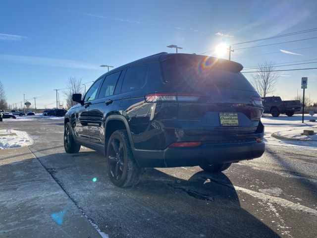 2024 Jeep Grand Cherokee L Altitude X - Diamond Black Crystal Pearlcoat exterior view 7