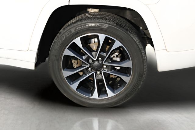 Used Car 2023 Jeep Grand Cherokee  Overland For Sale Under $40,000 In Austin, Texas