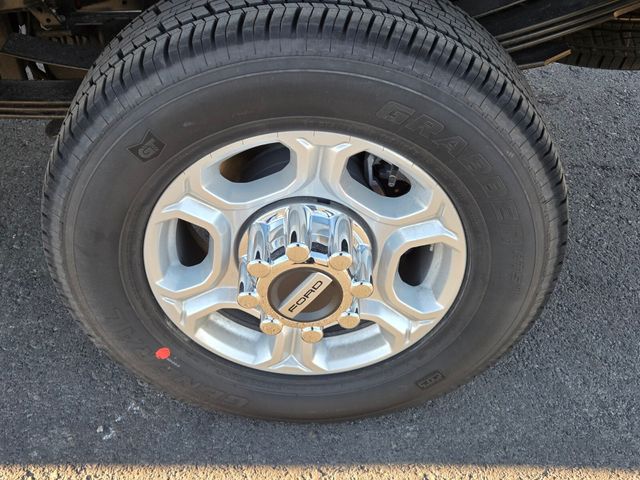 New 2026 Ford Super Duty F-350 Regular Cab 8' Box XLT