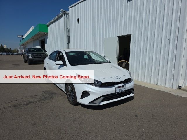 2024 Kia Forte LXS FWD