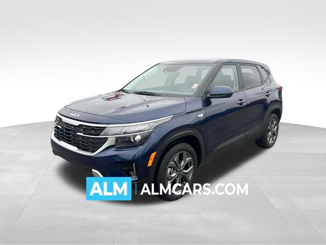 Blue 2026 Kia Seltos SUV / Crossover Front-Wheel Drive Continuously Variable Transmission