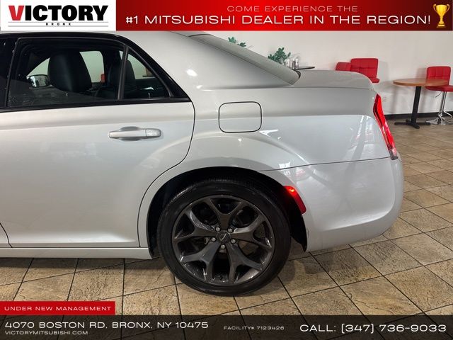 2021 Chrysler 300 S photo