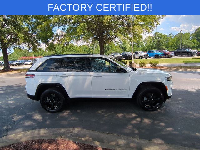 Used 2023 White Jeep Altitude X image 6