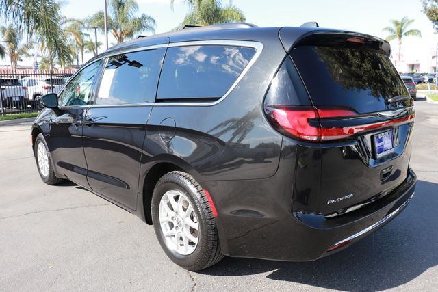 2022 Chrysler Pacifica Touring L 4