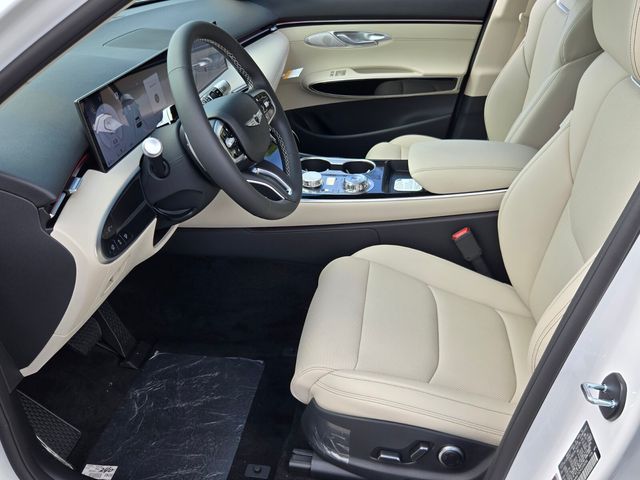 2027 Genesis Gv70