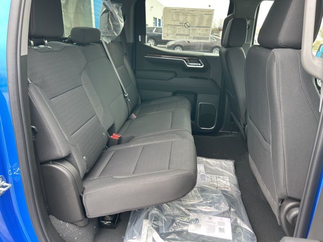 2025 Chevrolet Silverado 1500 LT photo