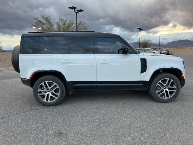 2024 Land Rover Defender 110 X-Dynamic SE 3