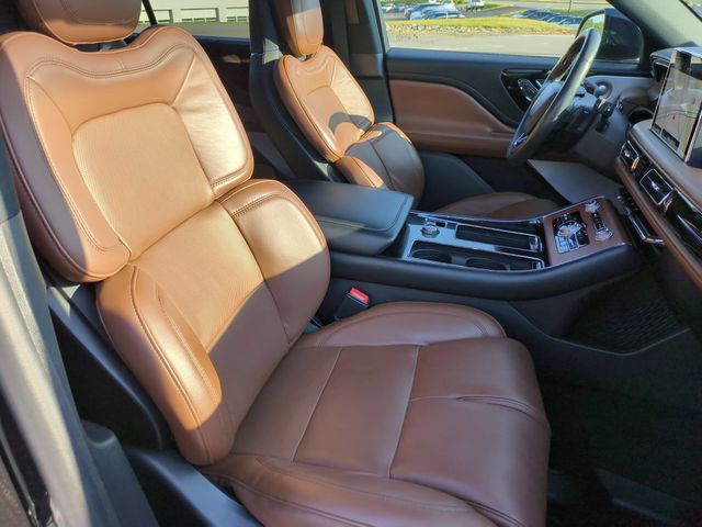 Used 2023 Black Lincoln Reserve image 36
