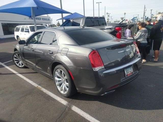 2018 Chrysler 300 Touring 7