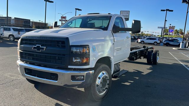 2024 Chevrolet Silverado 6500HD  3