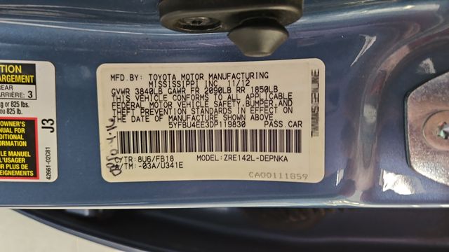 Used 2013 Tropical Sea Metallic Toyota LE image 28