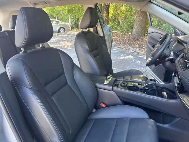 Used 2021 Gray Nissan SL image 10
