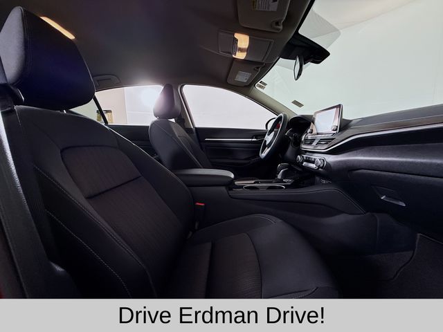 Used 2023 Nissan Altima Sedan