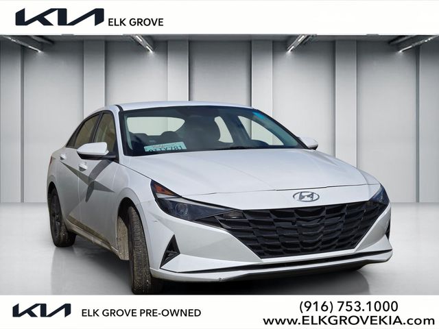 2022 Hyundai Elantra SEL FWD