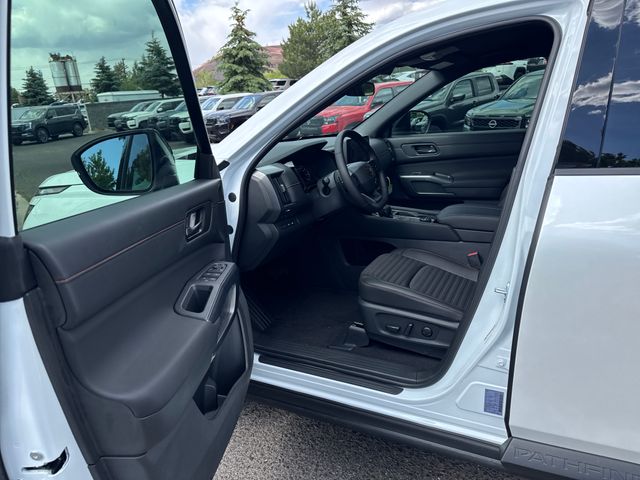 2026 Nissan Pathfinder Rock Creek - Photo 8