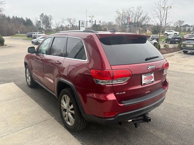 Used 2015 Red Jeep Laredo image 3