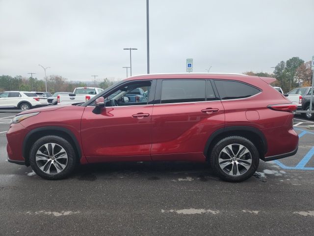 2021 Toyota Highlander XLE 4