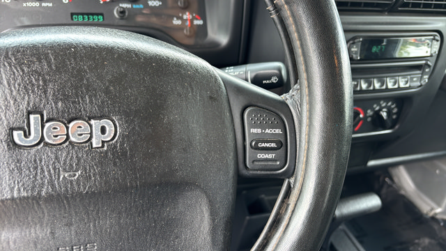 Used 2006 Silver Jeep Unlimited image 23