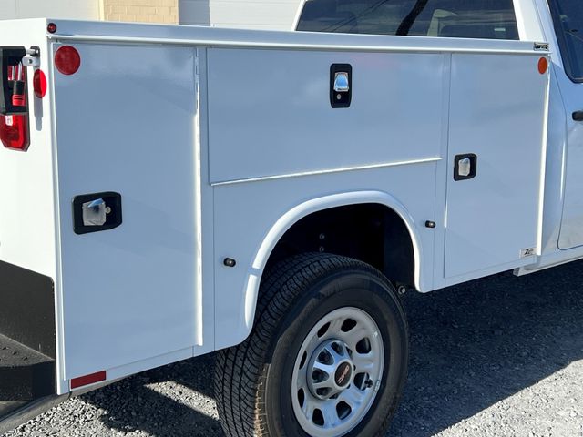 2024 GMC Sierra 3500HD Pro 13