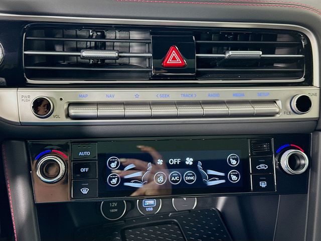 Thumbnail: 2025 Genesis G70 - 16