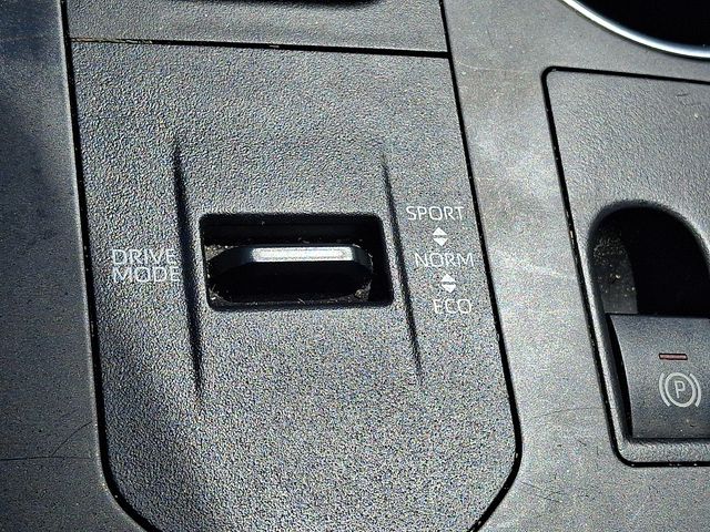 Used 2023 Toyota Highlander SUV