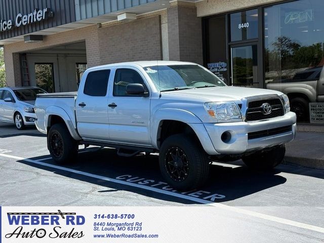 Silver Streak Mica 2011 Toyota Tacoma PreRunner Double Cab Pickup Truck 4X2 4-Speed Automatic Overdrive
