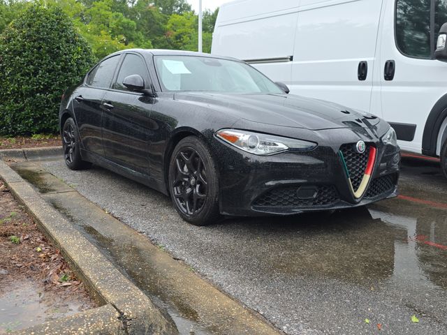 Black 2021 Alfa Romeo Giulia Sedan Rear-Wheel Drive 8-Speed Automatic