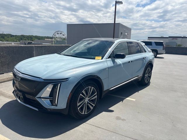 2024 Cadillac LYRIQ Luxury 1