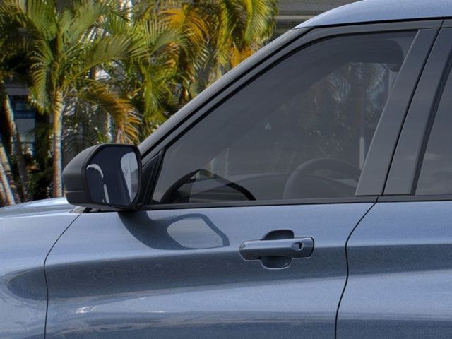 2025 Ford Explorer Active photo