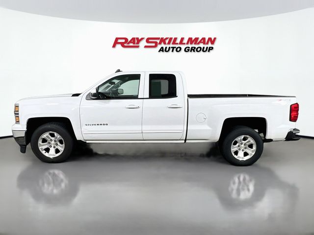 Used 2015 White Chevrolet LT2 image 4
