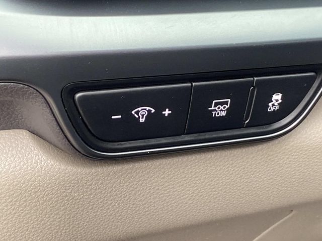 Used 2026 Kia Carnival Hybrid Van