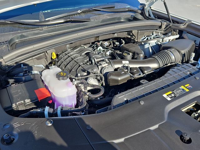 New 2025 White Jeep Altitude X image 24