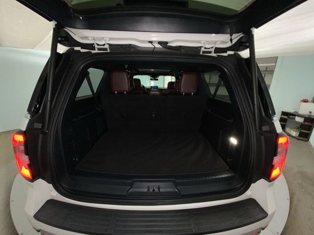Used 2022 White Ford Limited image 25