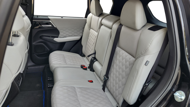 2024 Mitsubishi Outlander PHEV