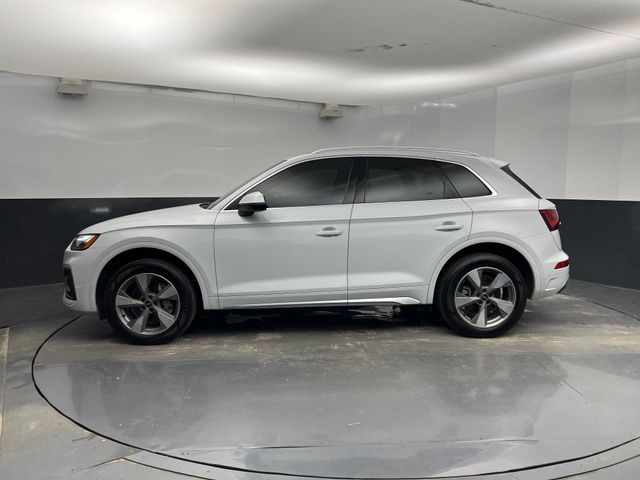 2023 Glacier White Metallic Audi Q5 40 Premium SUV