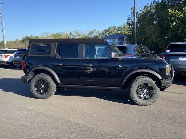 2024 Ford Bronco Black Diamond 2