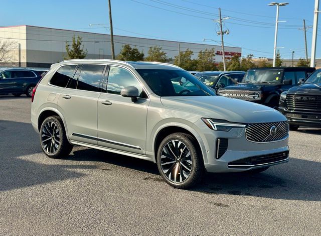 2026 Volvo XC90 B5 Plus