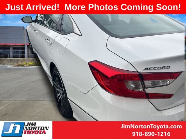 2022 Honda Accord Hybrid Touring 5