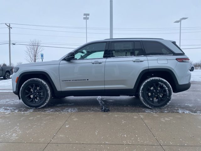 2026 Jeep Grand Cherokee Laredo - Pse exterior view 8