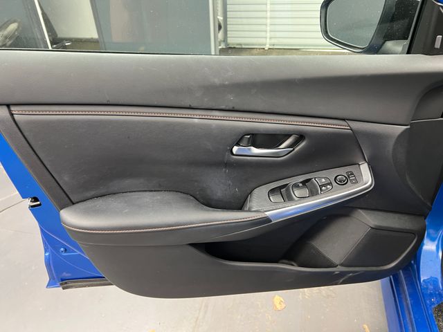 2022 Electric Blue Metallic/Super Black Nissan Sentra SR FWD Sedan