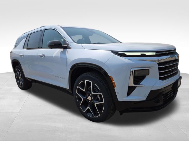 Polar White Tricoat 2026 Chevrolet Traverse SUV / Crossover Four-Wheel Drive 8-Speed Automatic