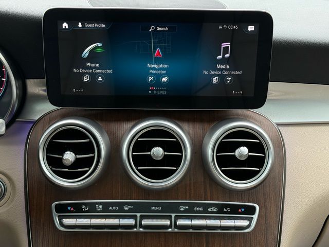 2021 Mercedes-Benz GLC