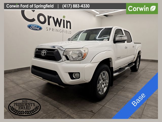 Super White 2015 Toyota Tacoma Pickup Truck Four-Wheel Drive 5-Speed Automatic