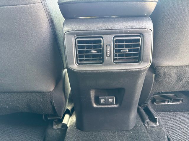 2021 Toyota RAV4 XLE:B02452