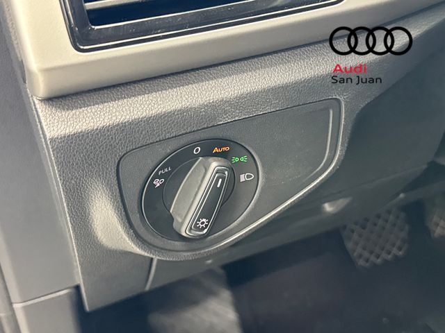 Used 2022 Gray Volkswagen 3.6L V6 SE w/Technology image 29